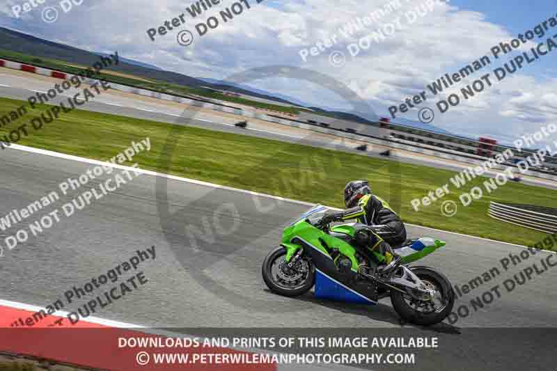 cadwell no limits trackday;cadwell park;cadwell park photographs;cadwell trackday photographs;enduro digital images;event digital images;eventdigitalimages;navarra;no limits trackdays;peter wileman photography;racing digital images;trackday digital images;trackday photos